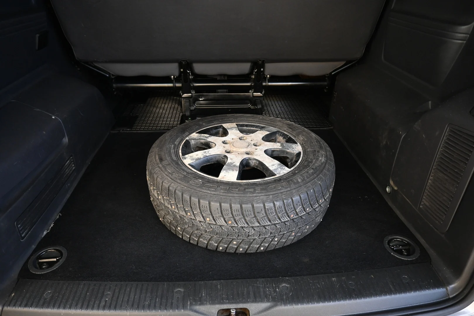 Car Image - GZT9Og3bbn2OQ7MT2LYcH