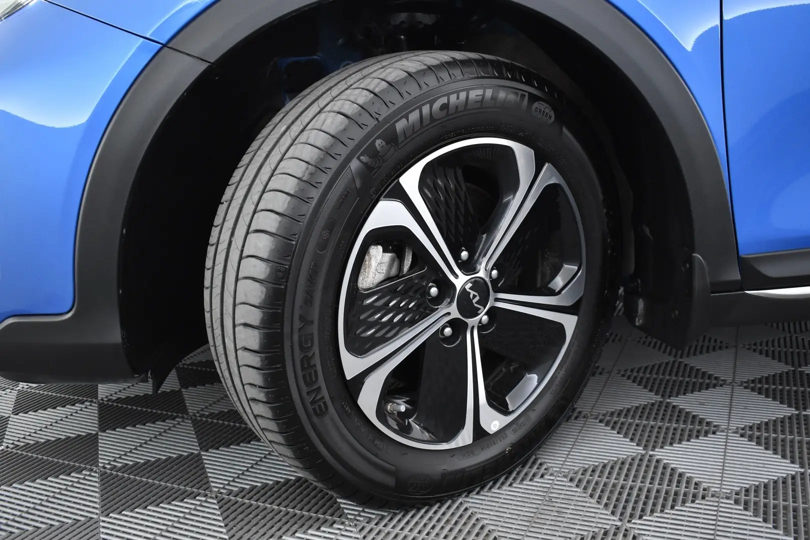 Car Image - 5eH8yv9Fc7bZ6po3nywrpv