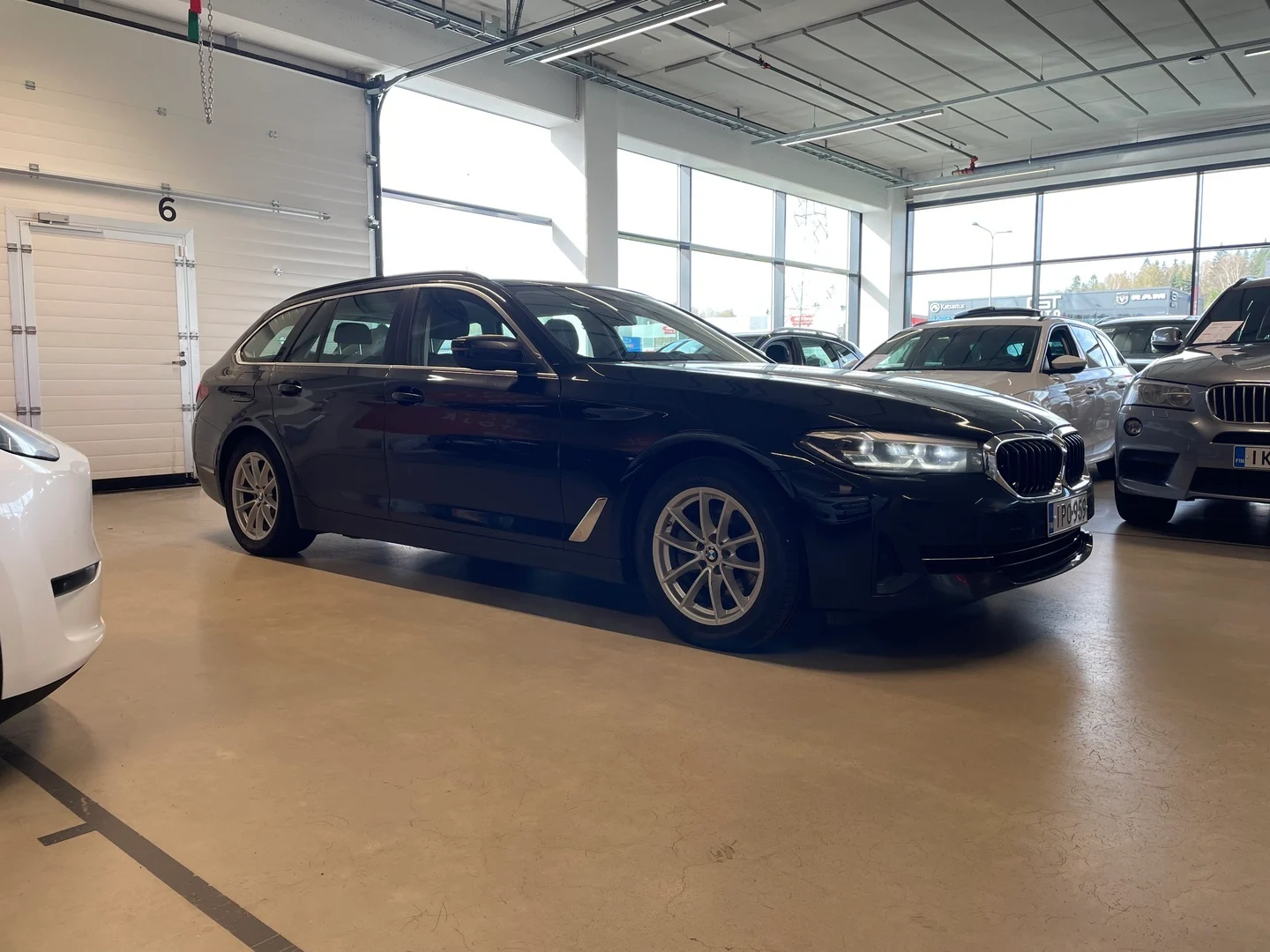 Car Image - 24I73UpiGtB3IxS43OGdEf