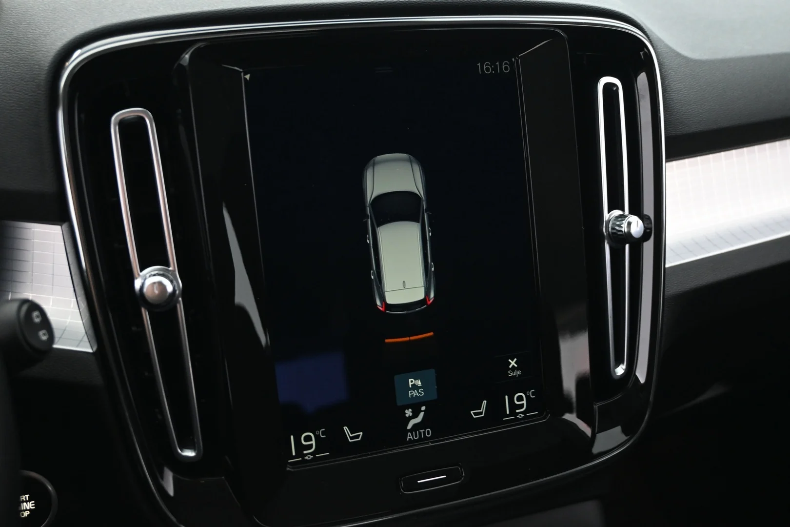 Car Image - 1520iGE46axLTDIKbziQvJ