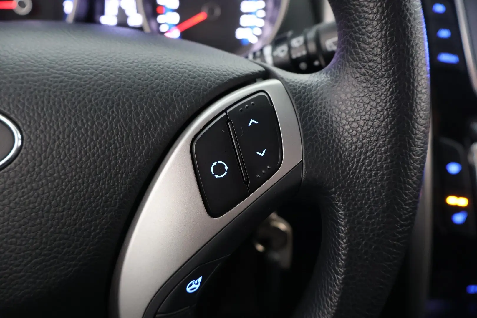Car Image - 4ybmi9bRyEIp82pmMMiUbs