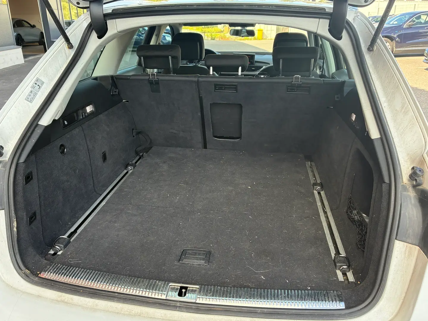 Car Image - 2bzuuQ6DpebRMZEpOcptuF