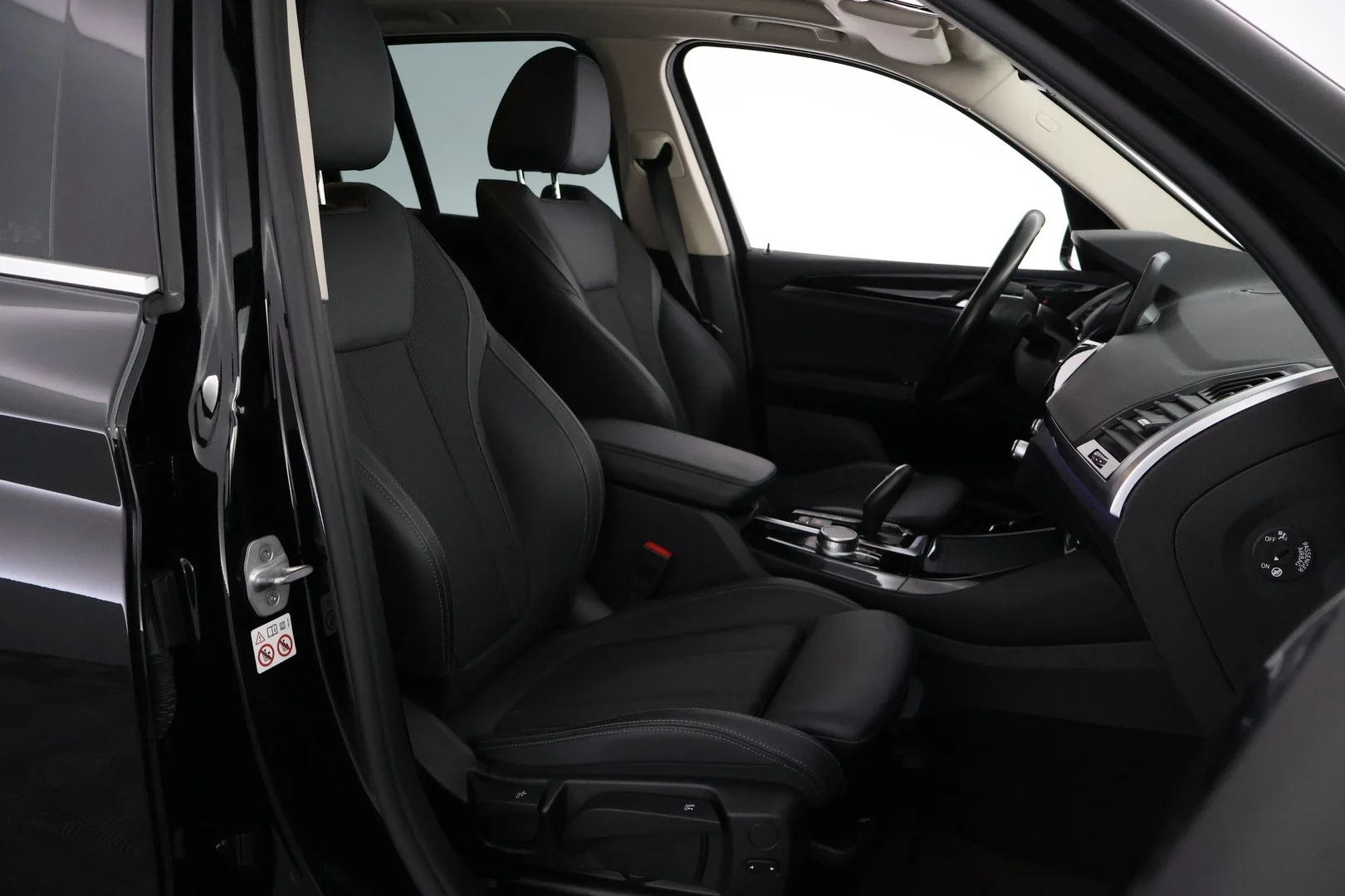 Car Image - 5K8eEA1Iq8a7DrGbOpi5Gf