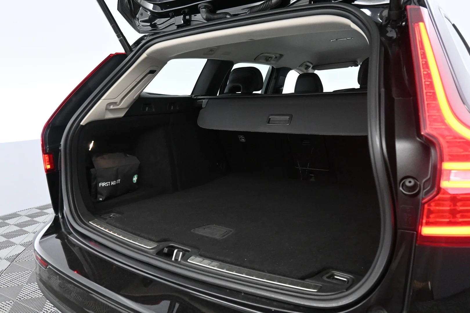 Car Image - 30IEGZM3pMXSMyfrTDbfff