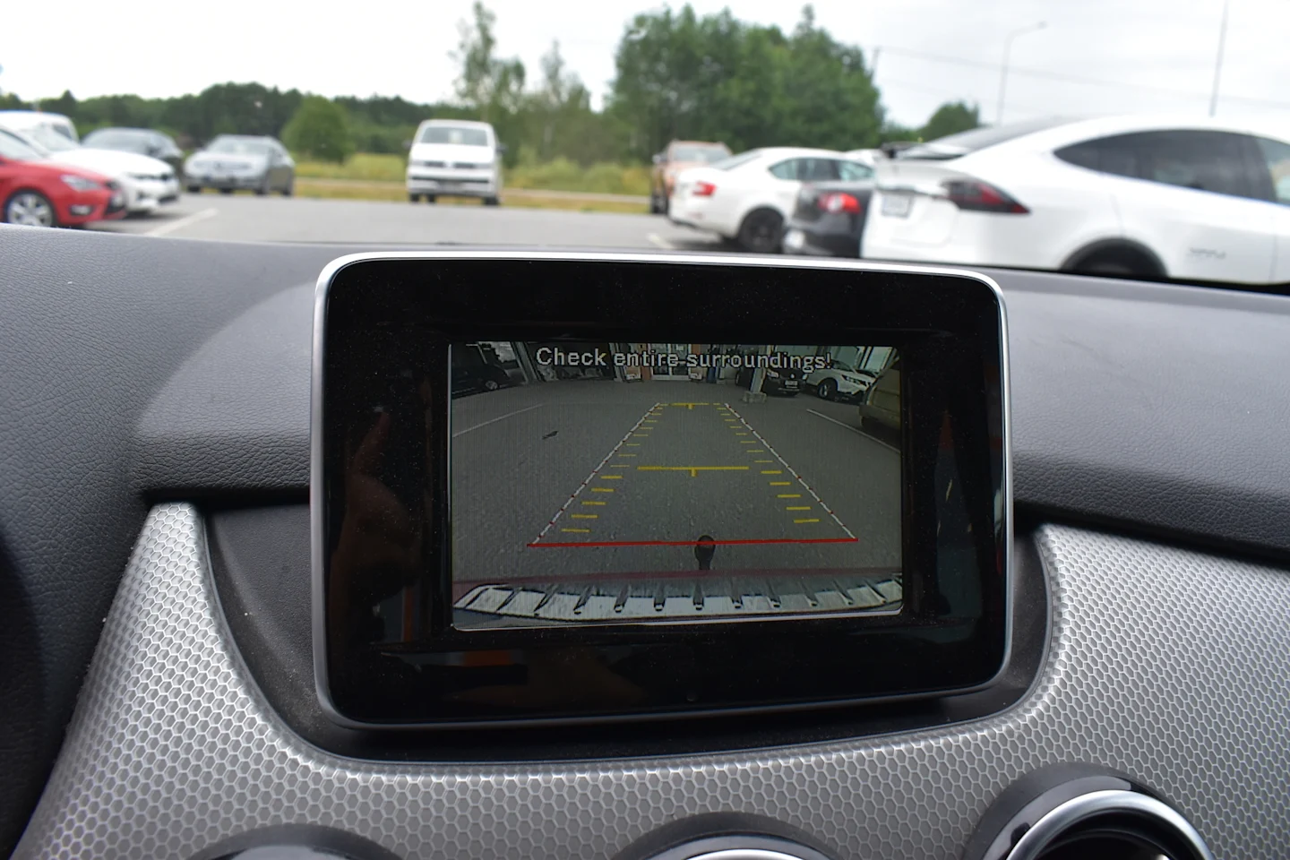 Car Image - 2XCnmGaYiU3Mm8u95nRU7V