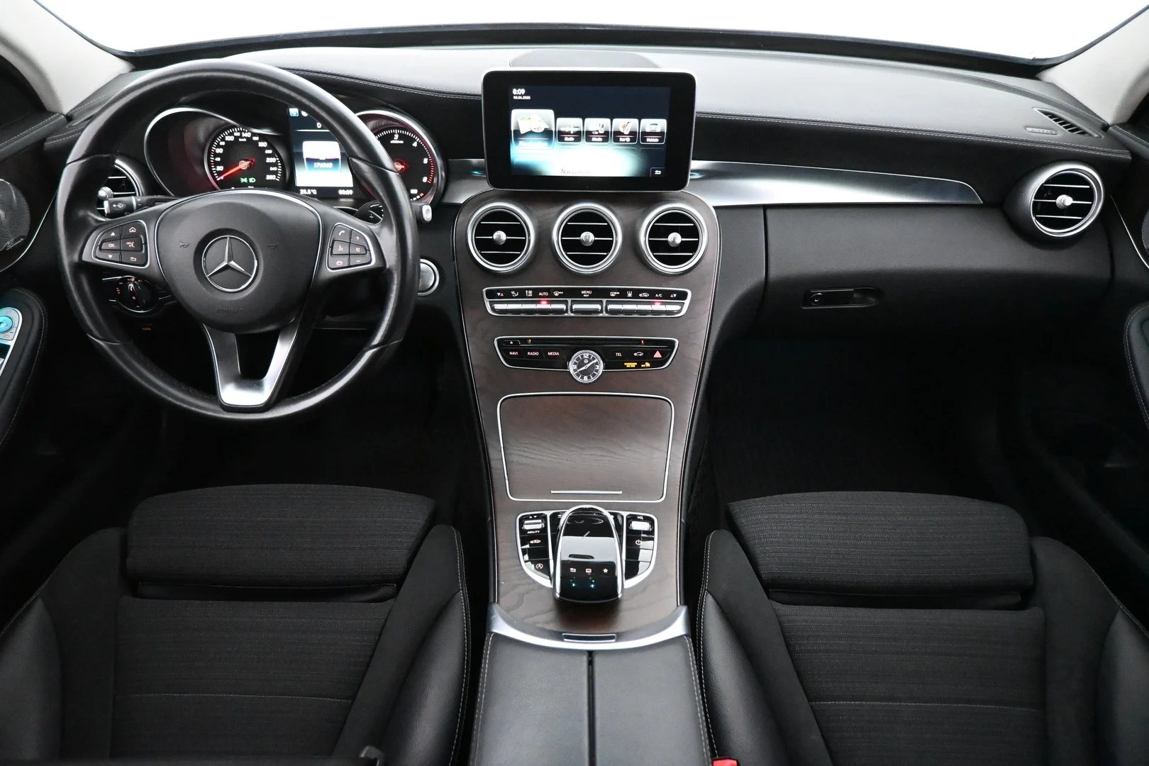 Car Image - se1VMIXdGUHLDtBpwiwz9