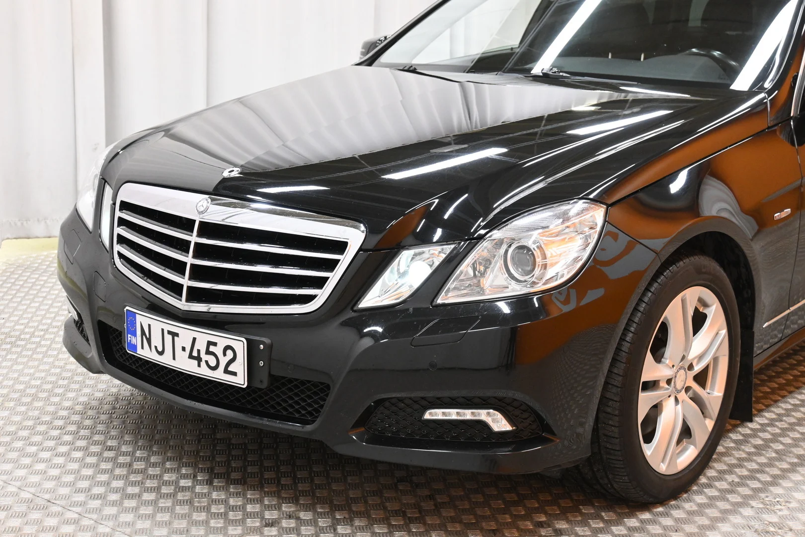 Car Image - q7q8QrUyyh4VSbuxb0nif