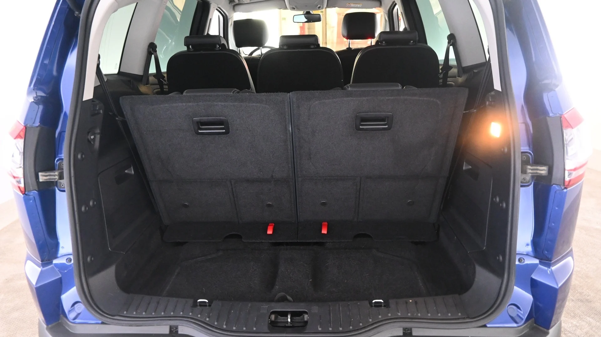 Car Image - 6hsbLo7OHX3ni595L4VIBW
