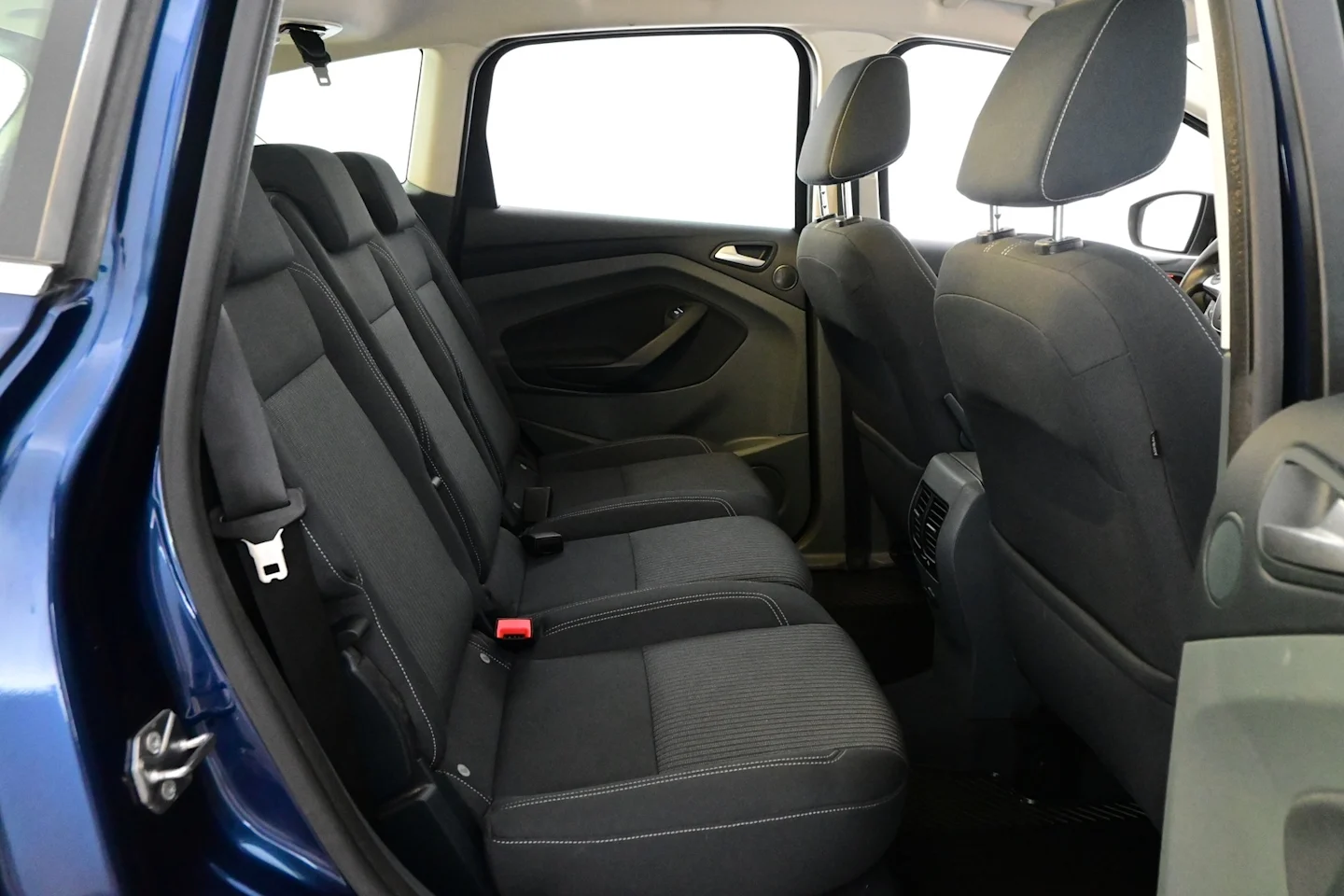 Car Image - 1YPF87xxJ1uHQbJpgtWgm2