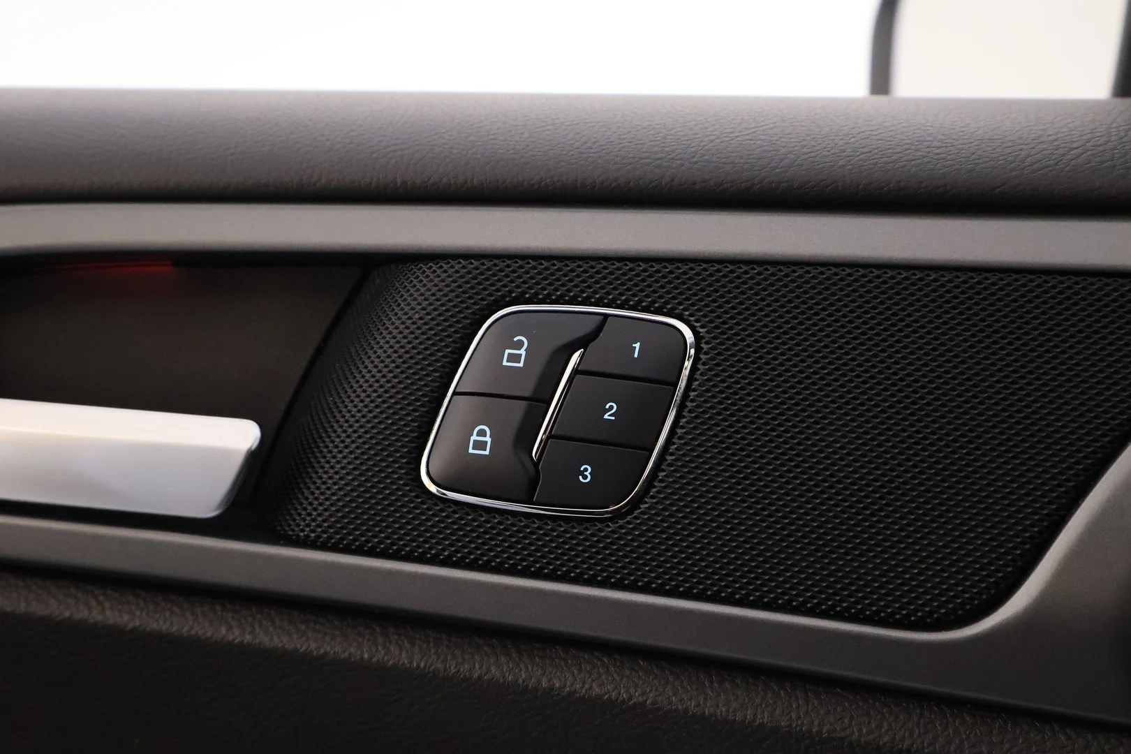 Car Image - 4ArACANMCrxKOvbiXDL8xx
