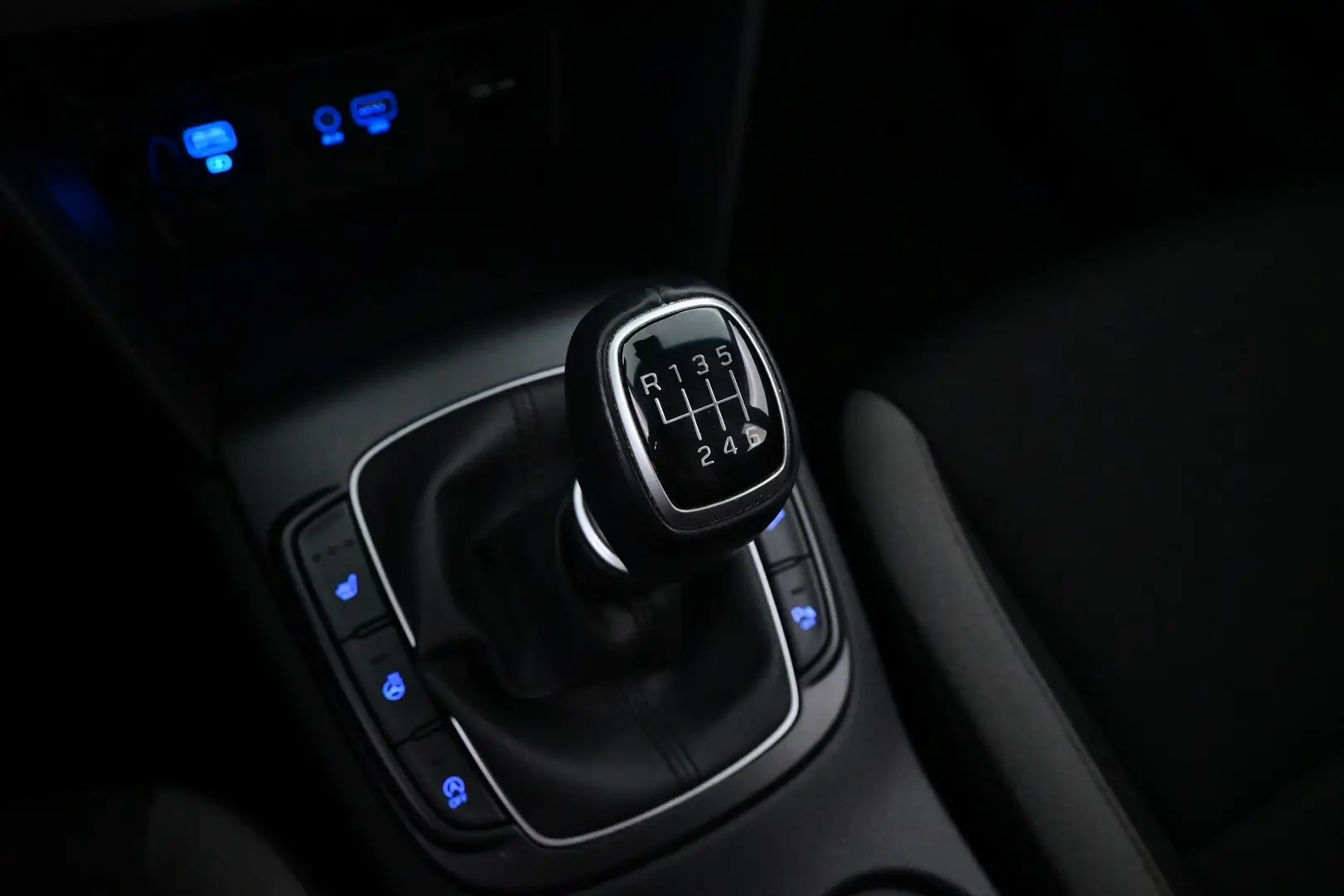 Car Image - 718vc4QVrPQCN7wzQJEz9y