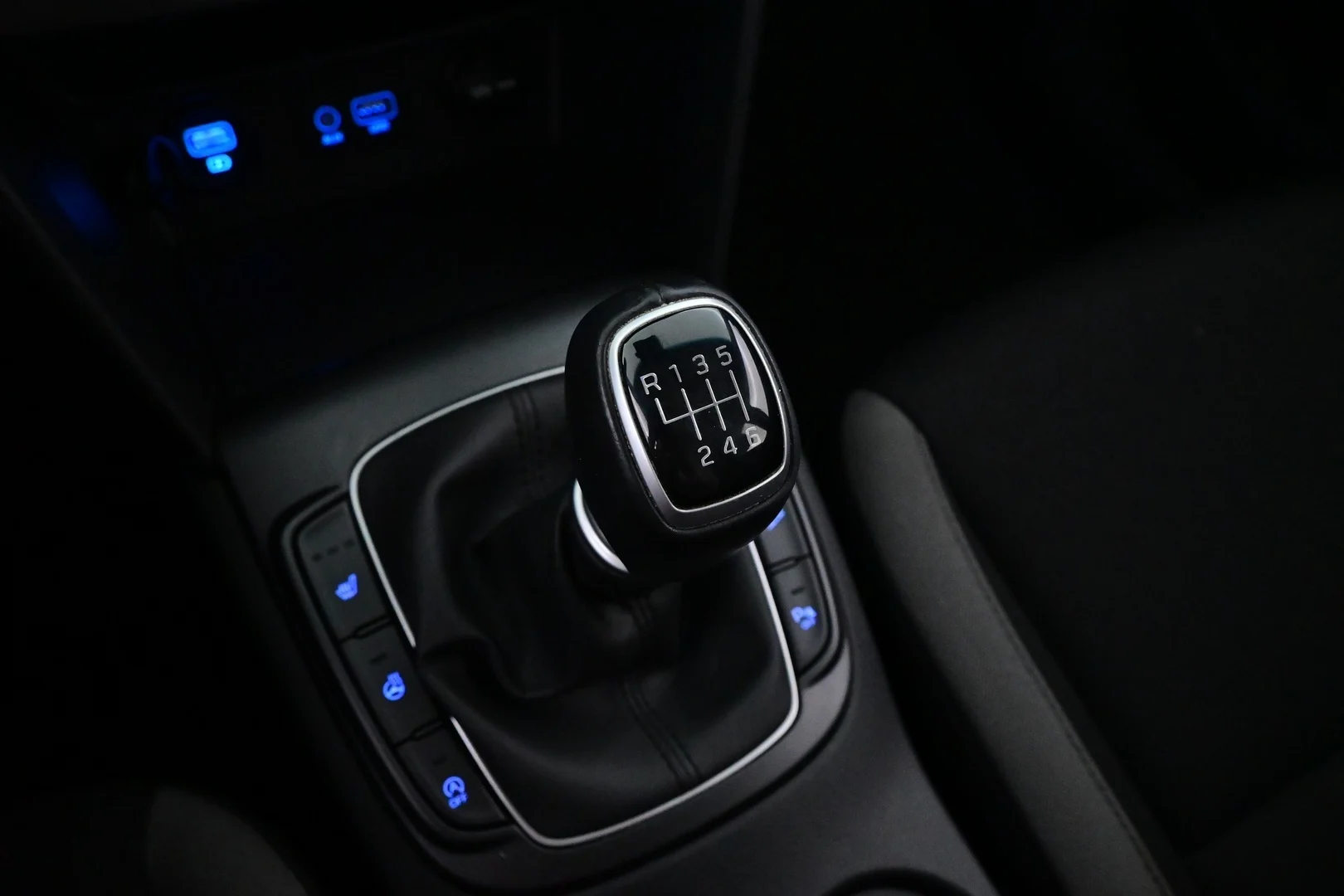 Car Image - 718vc4QVrPQCN7wzQJEz9y