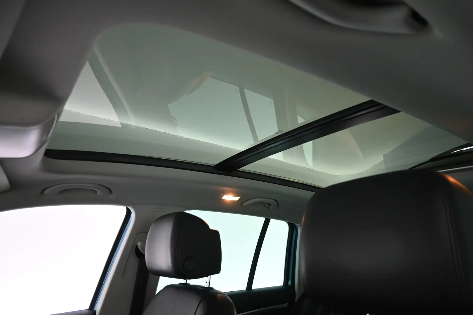 Car Image - 12I4UtnSJsnd7cRJs0fMF0