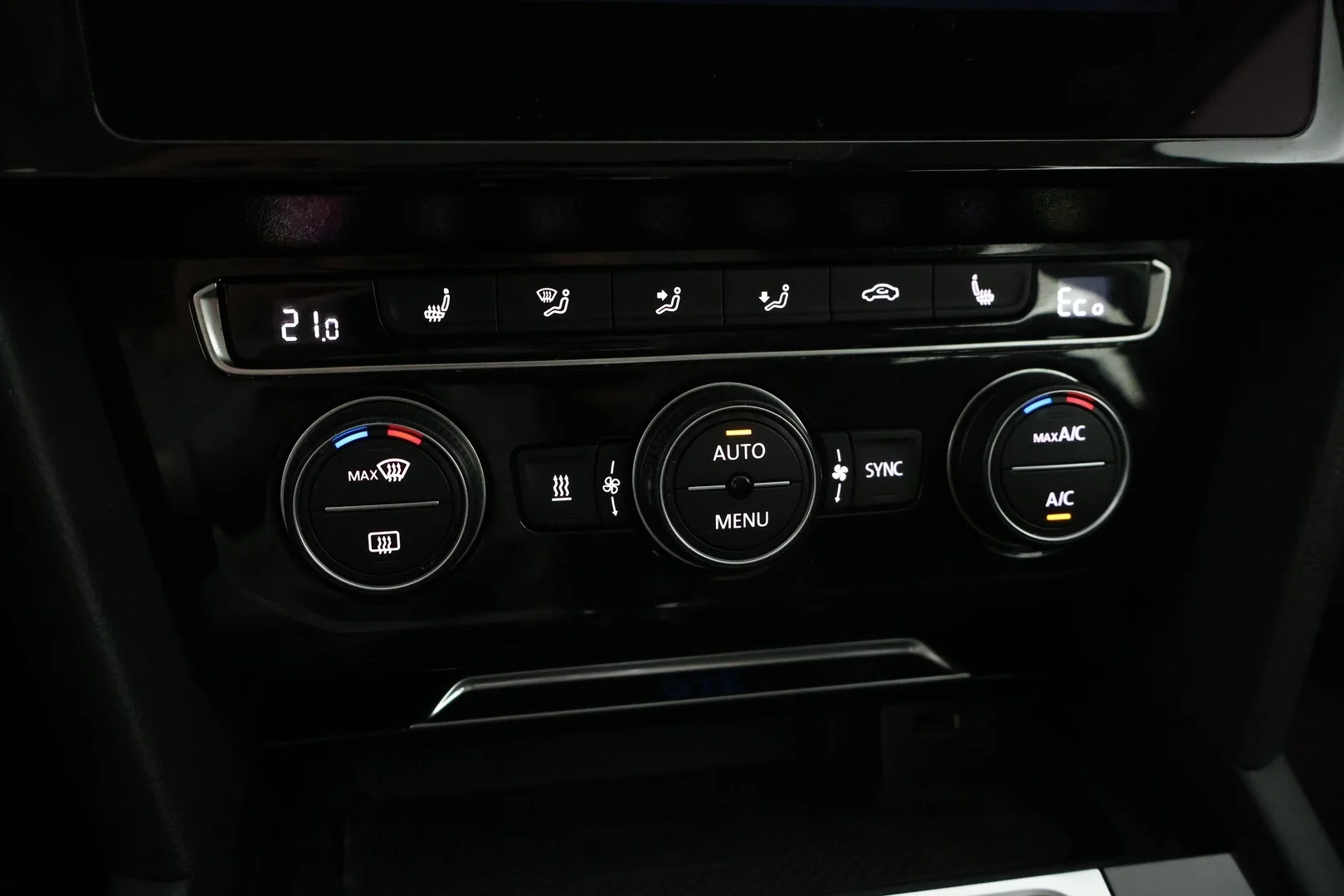 Car Image - NSDo8DdjIv3gfDPjlqTh9