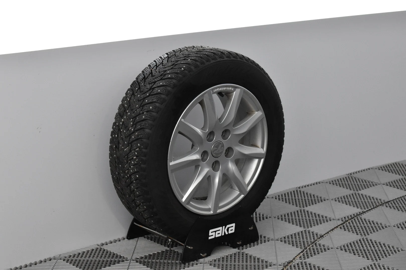 Car Image - 6cuSB8wtJ8dDHA18CU6kGo