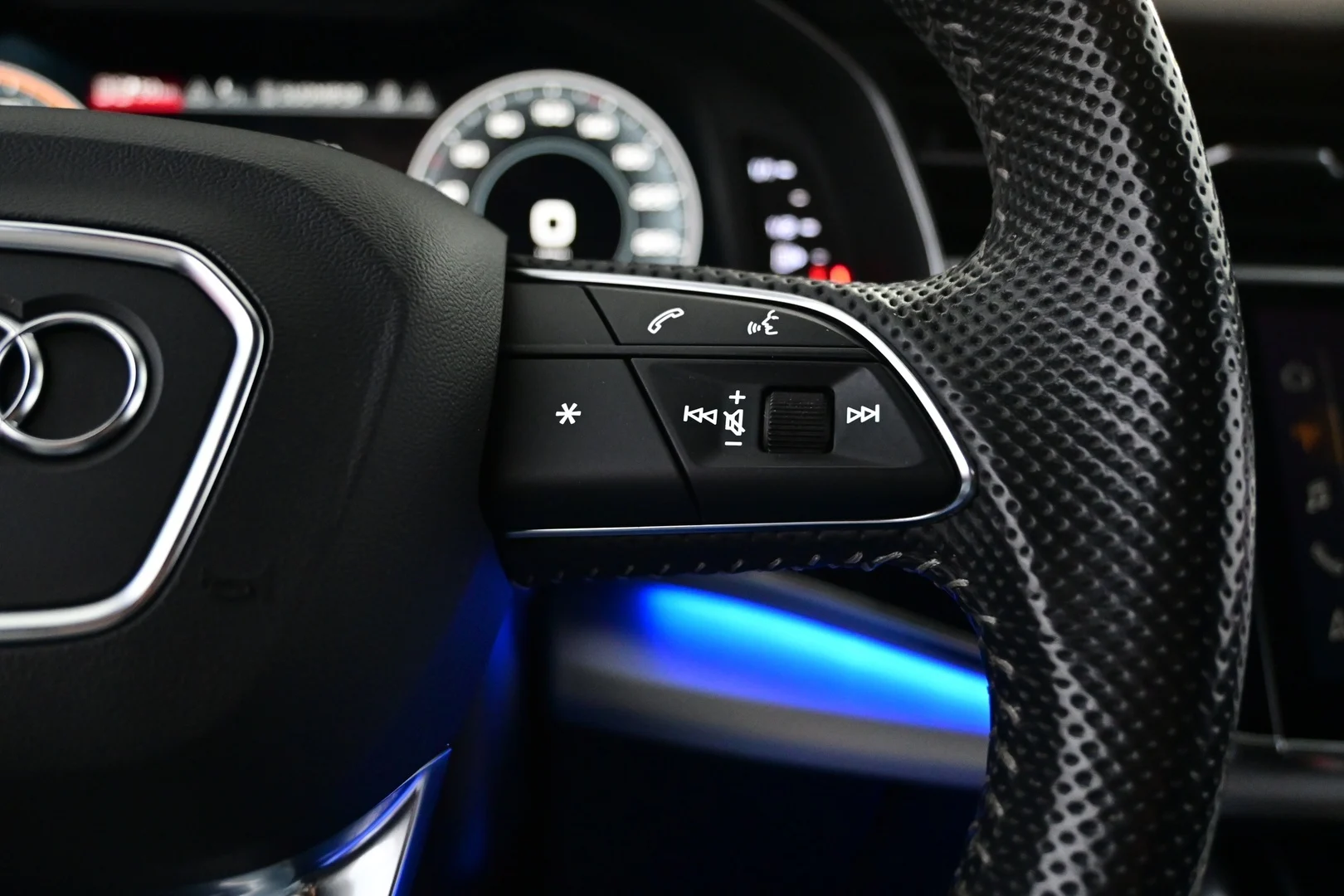 Car Image - 5my9L4Tl1zliToThWS61eV