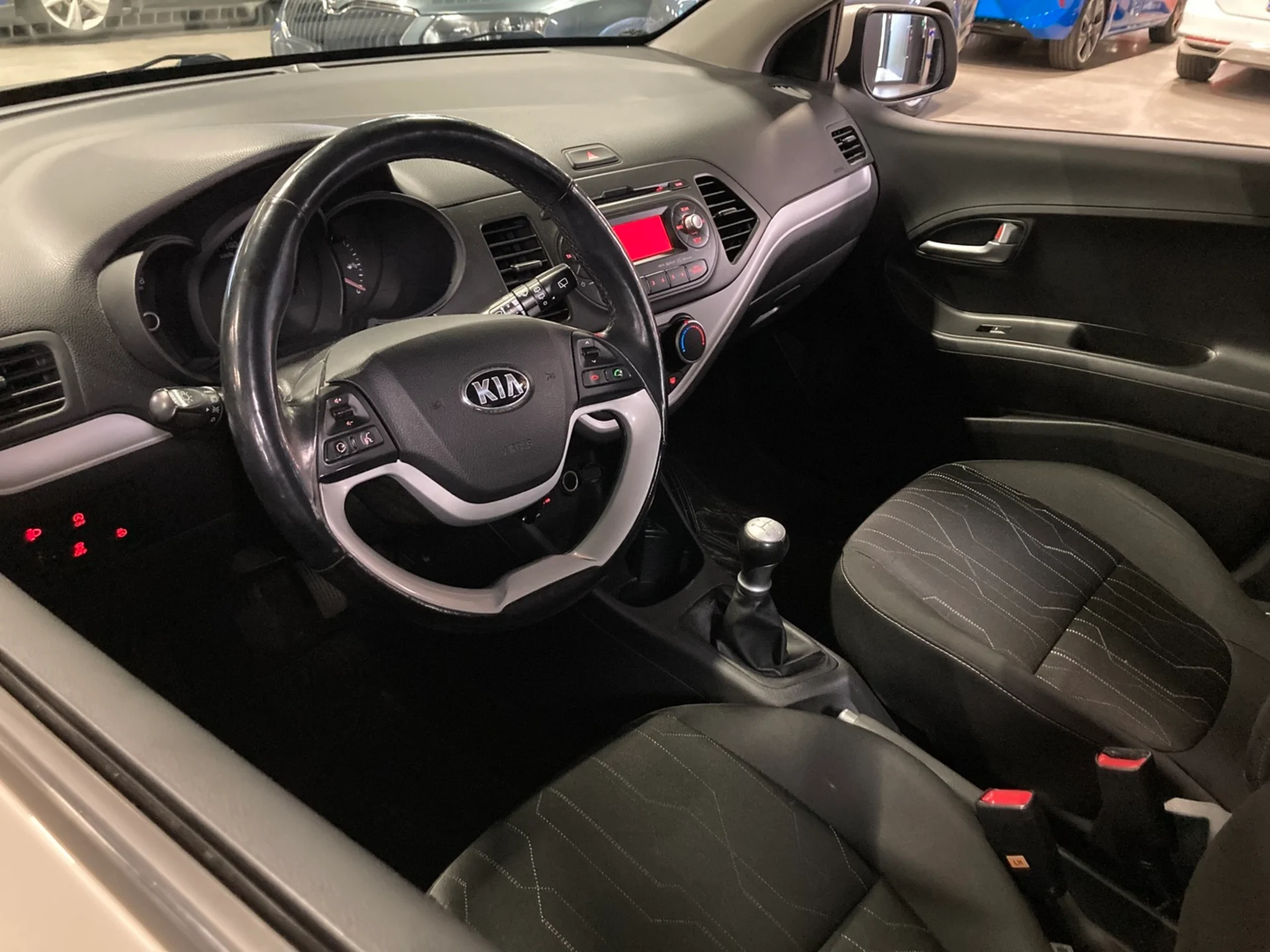 Car Image - 3SBWGIomatyZlpPiFDhFnL