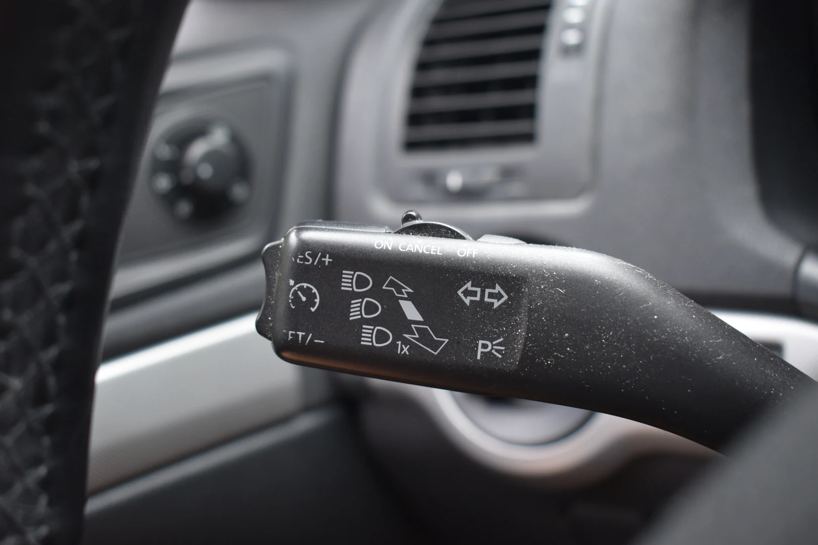Car Image - Jjg6W4bJaENVyo9Zb6gX4