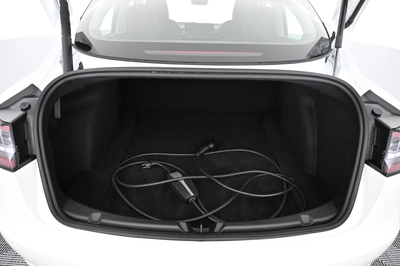 Car Image - 3M0klMRV6Zmt7kkP6lWPfm