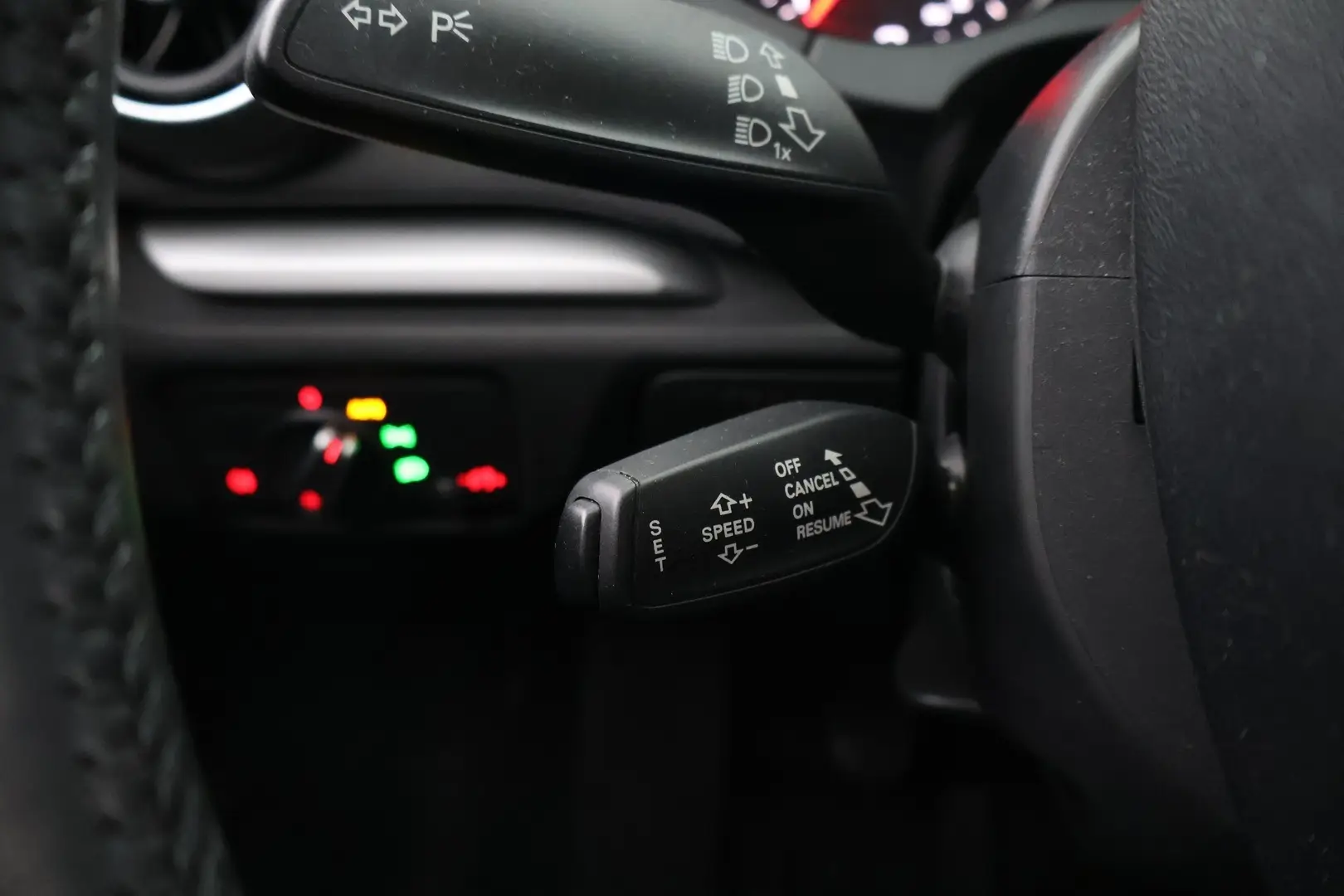 Car Image - 1gbi7bpJdICcSr129y8QsH