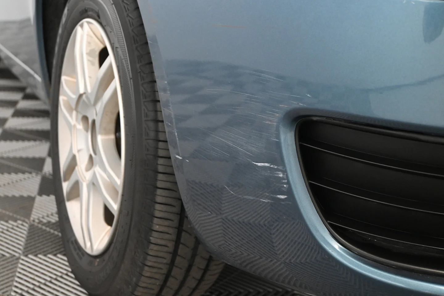Car Image - Bq50COcCHtyH44y1wFuEy