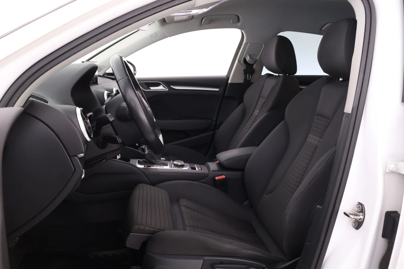 Car Image - 5trsGdEHIjB2QAB2UK1VcL