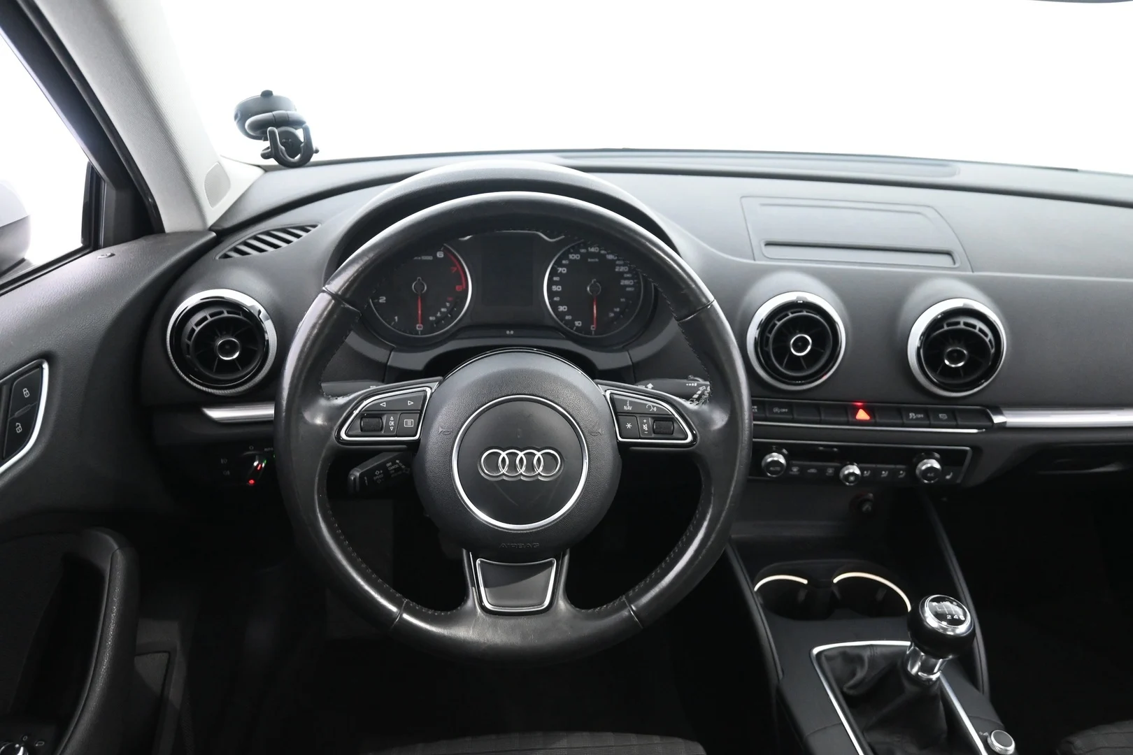 Car Image - BSWz86nNlAI9IkilKtN5R