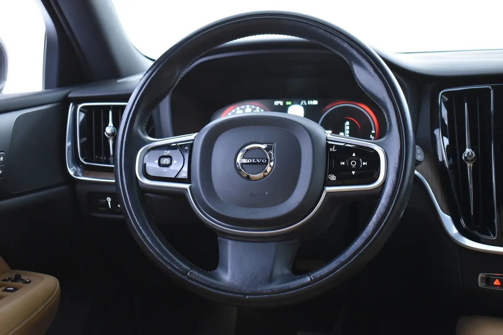 Car Image - 43JMLuSAbbdYQd5YsUMkn5