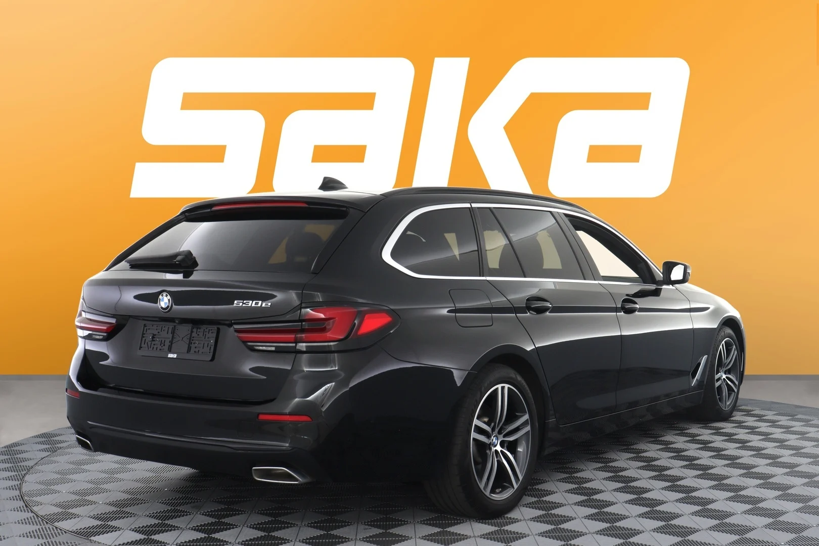 Car Image - 7G6rNa4Bv0mTCMzscPfNmL