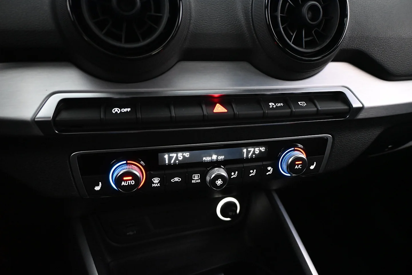 Car Image - 4Yv7eUArAUEkkDwDAaoFrg