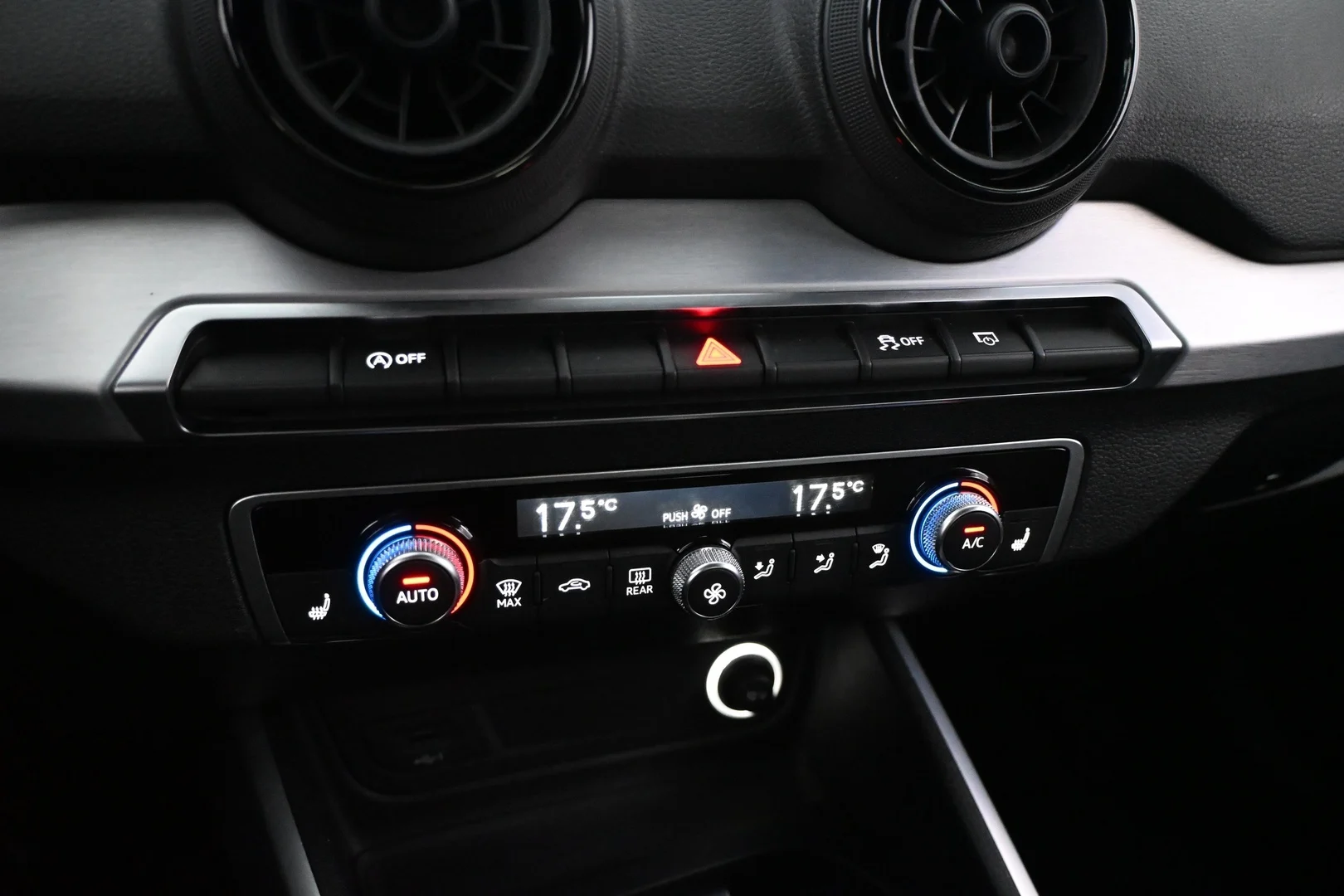 Car Image - 4Yv7eUArAUEkkDwDAaoFrg