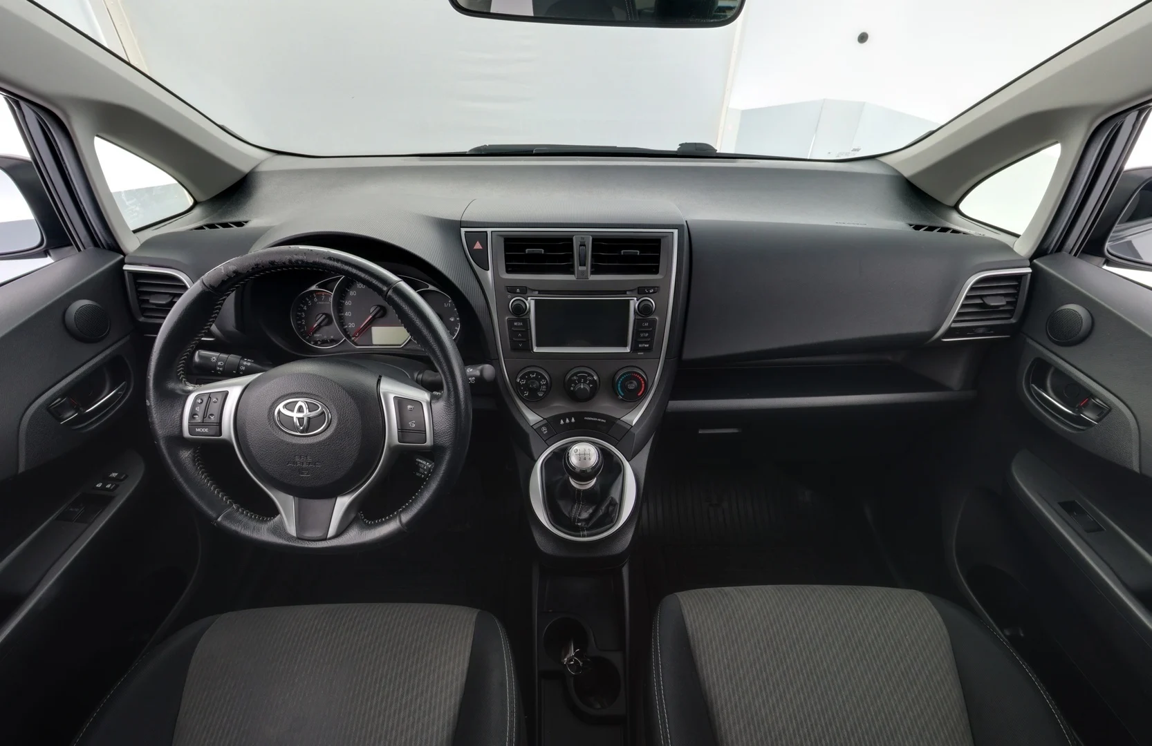 Car Image - 5sy2Y6h0zJBFmYIccfZtfN