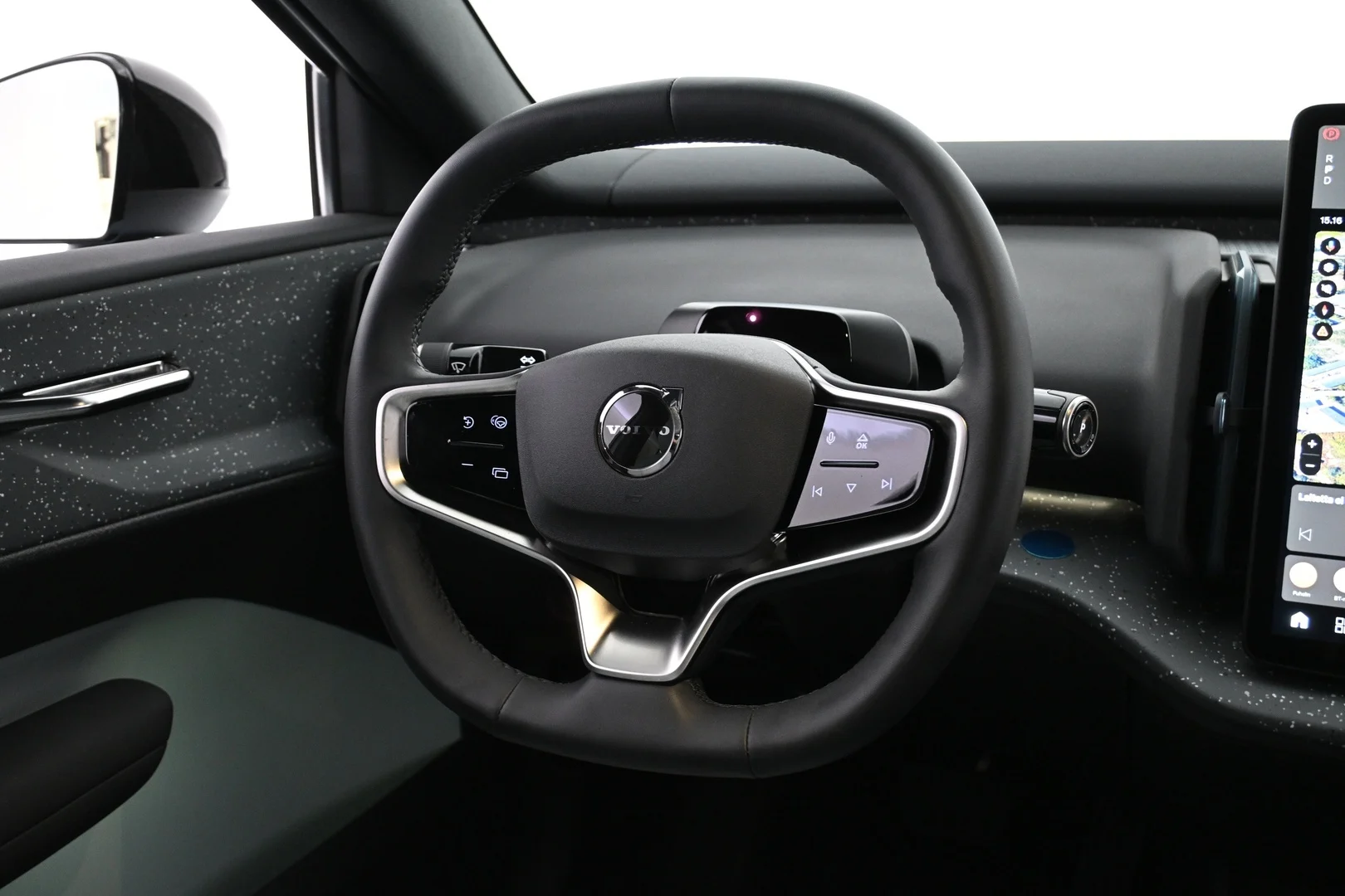 Car Image - 9LNgzKMCmvwVSeQDCtLk7