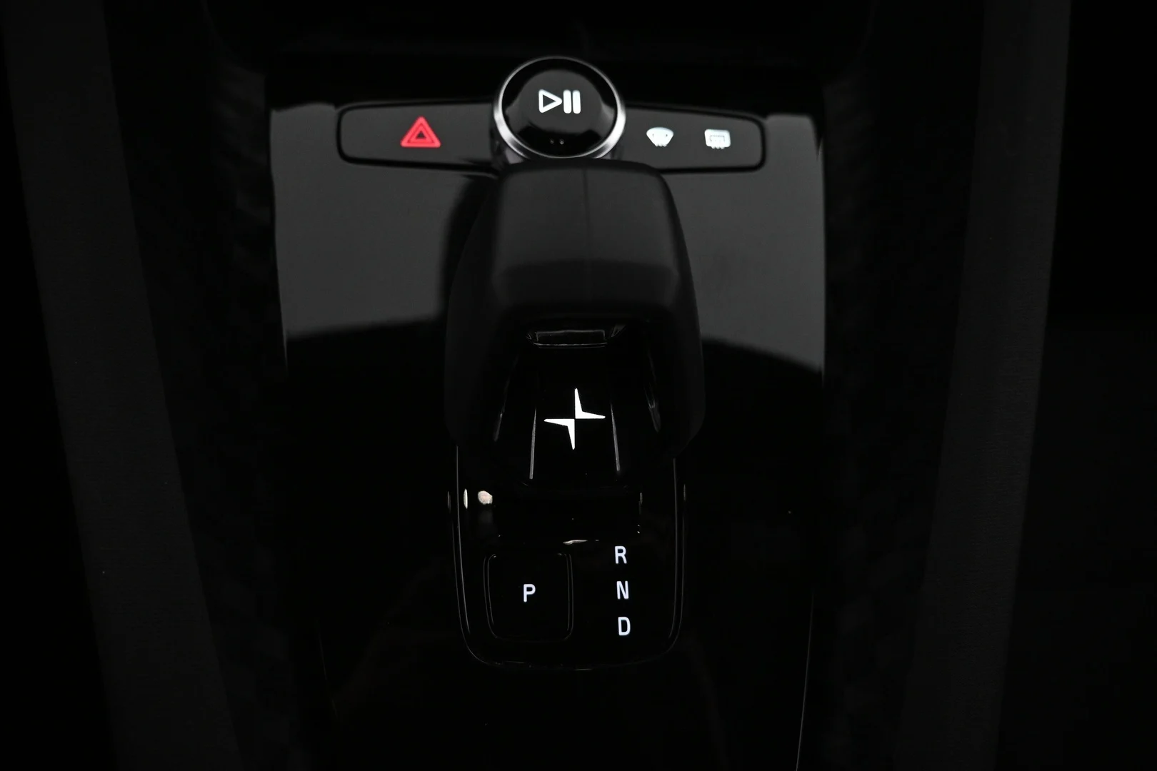 Car Image - WzOgwSe8hr7zyeHpvFfoS