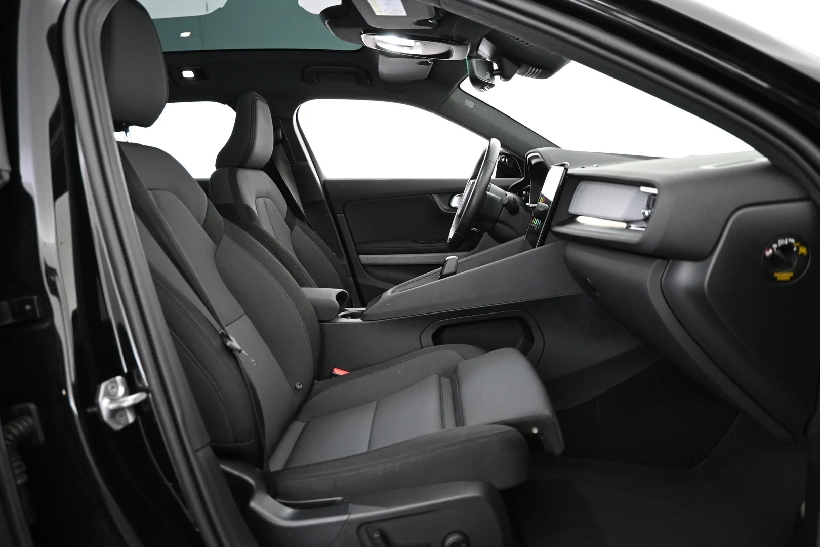 Car Image - eVpWje6PLxtfGJURdZvyd