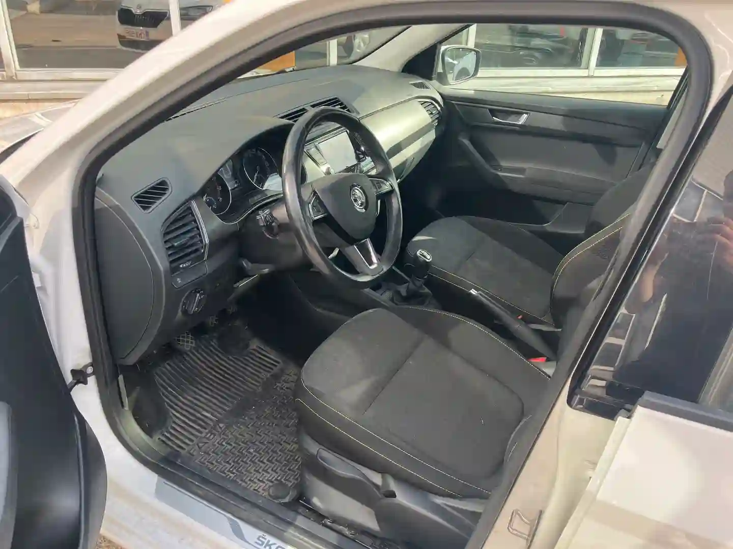 Car Image - 7JFtWpIrQbxDT5Q4Wx4tXW