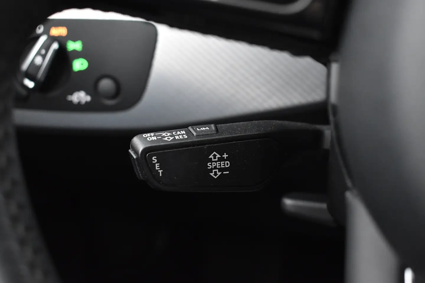 Car Image - 6nGDKICNmitjfvJjchIFsN