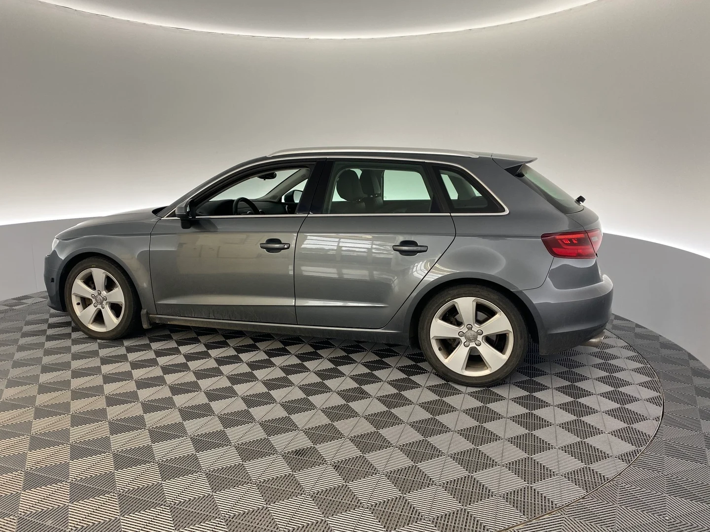 Car Image - 2Ly2RFGh7Hc2daJ1ilZTjs