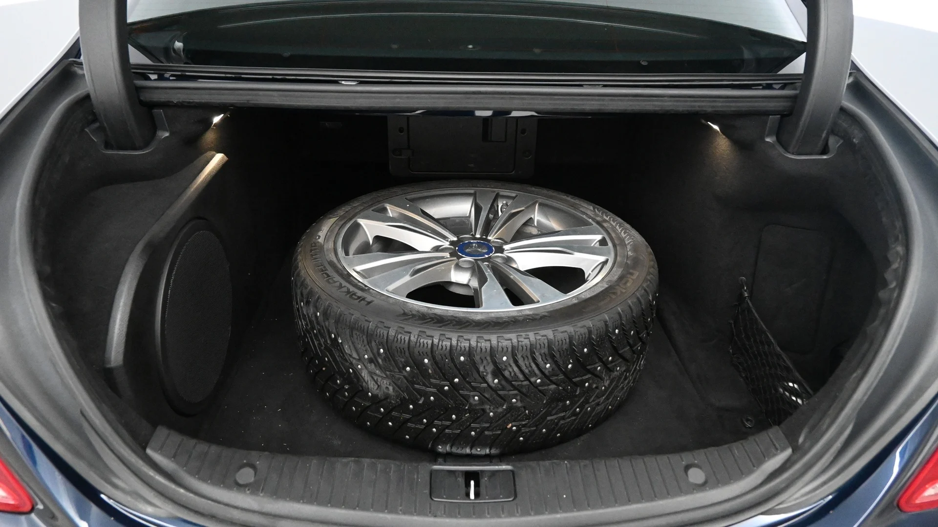 Car Image - 48T8perl5MVLeDAVXkf39r