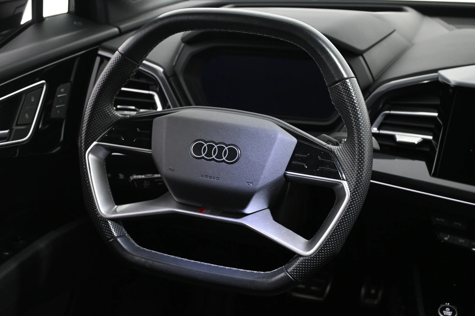 Car Image - 2bX5vKIBSfr9AujxOupn6l