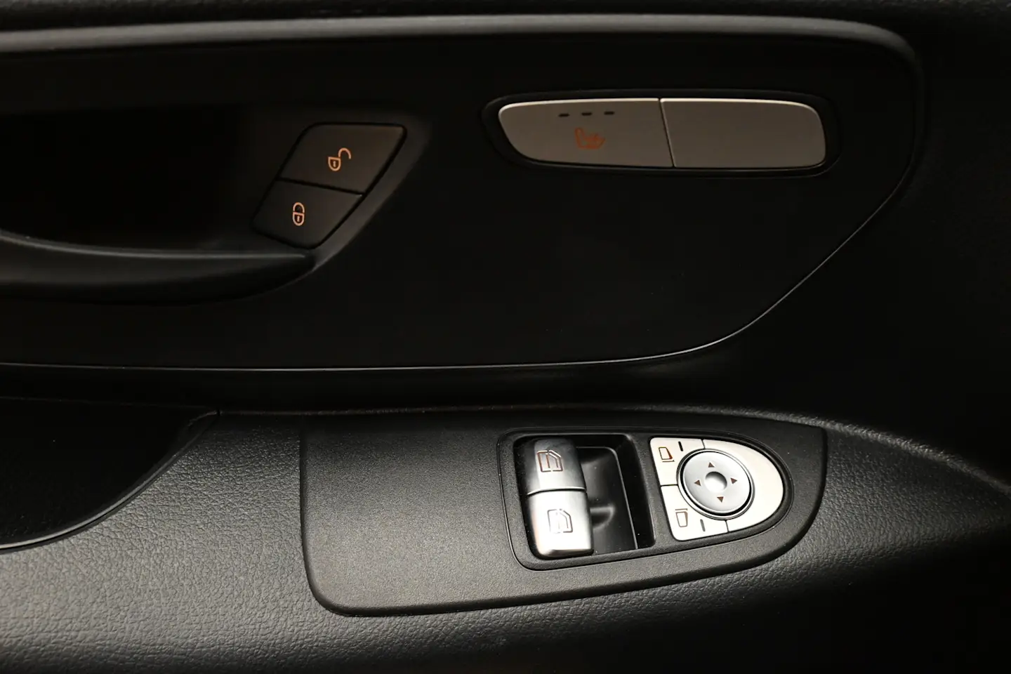 Car Image - 66YYgmgUh0SuMcULqx7zTc