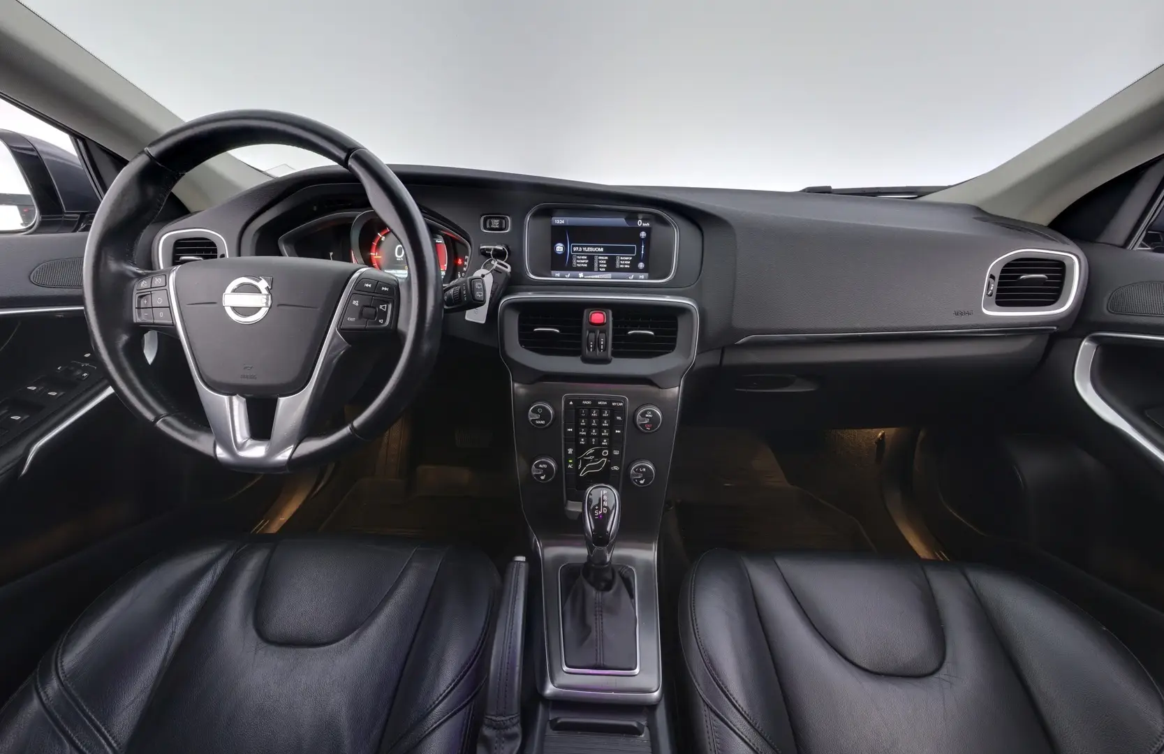 Car Image - 4UUtbR0MF4TY3QgRmK6hjS