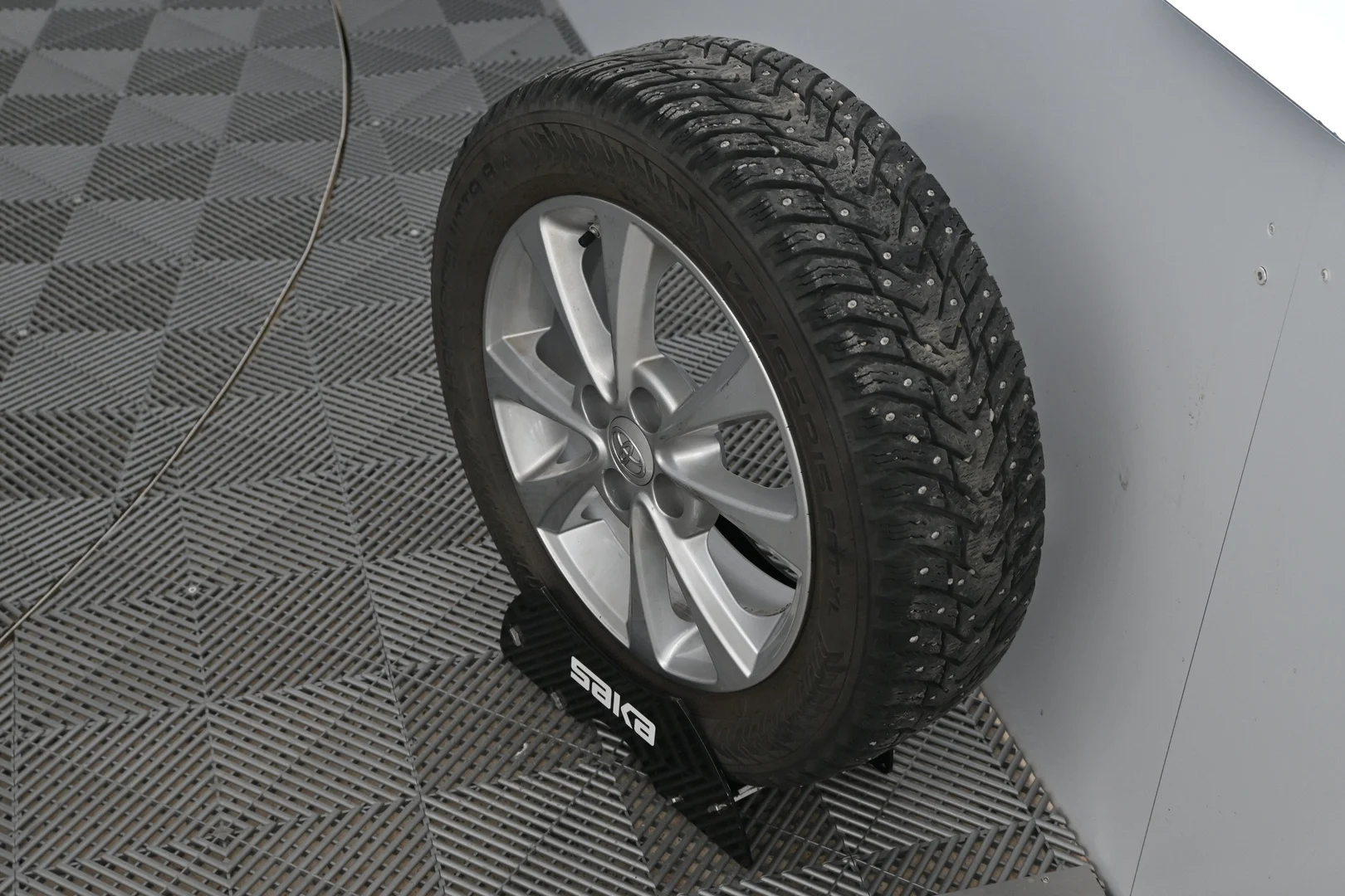 Car Image - 4MFAV2wzDD56o6Xqz7auHl