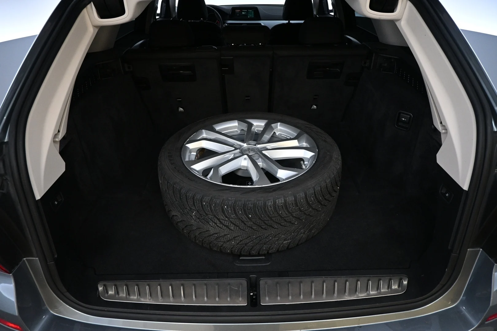 Car Image - 5qab0uafAU5p6I7GDxGt2N