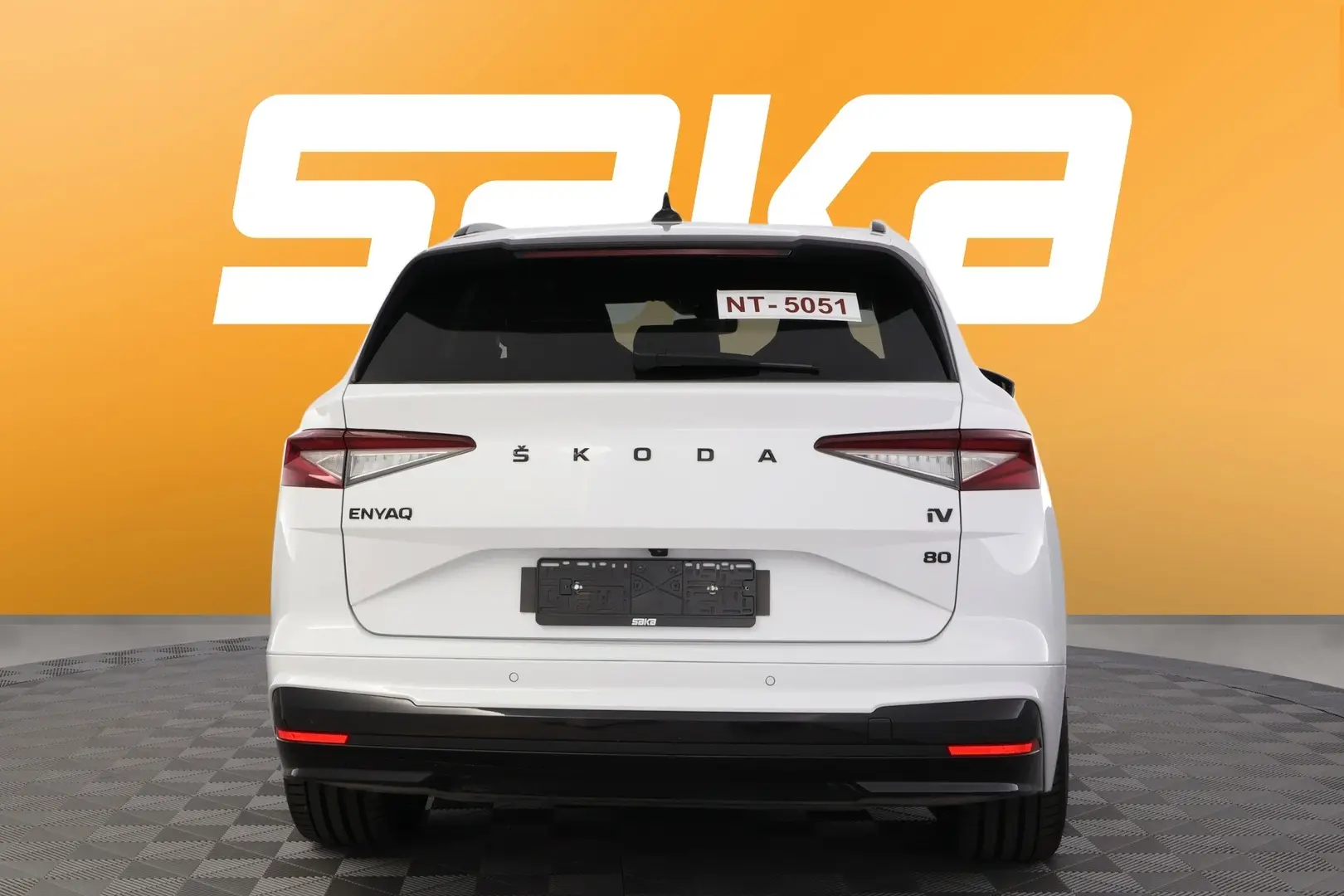 Car Image - 77dD966t9XDbqhCsuBOyLz