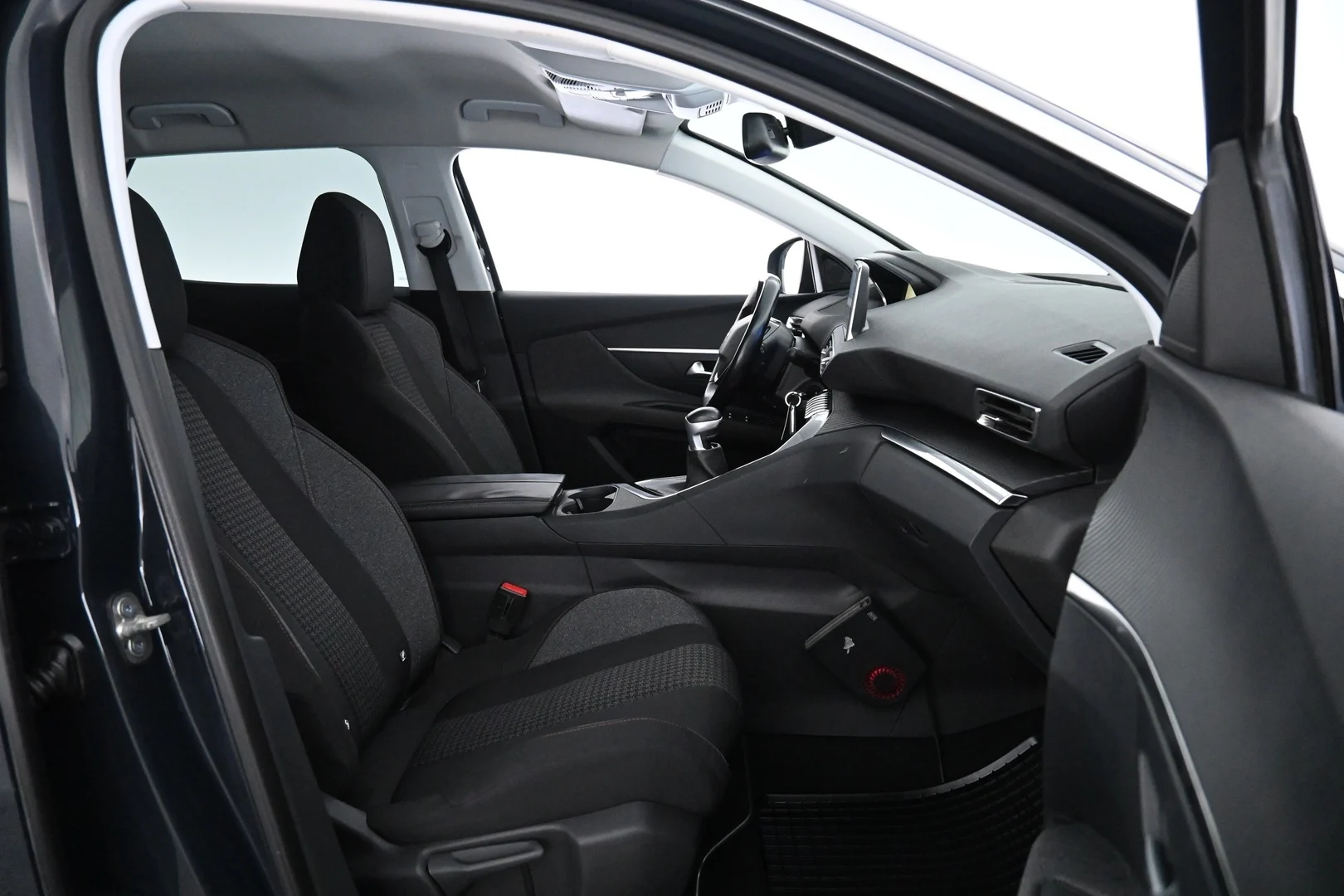 Car Image - uhUsrXrwnJyAHMLkf275H