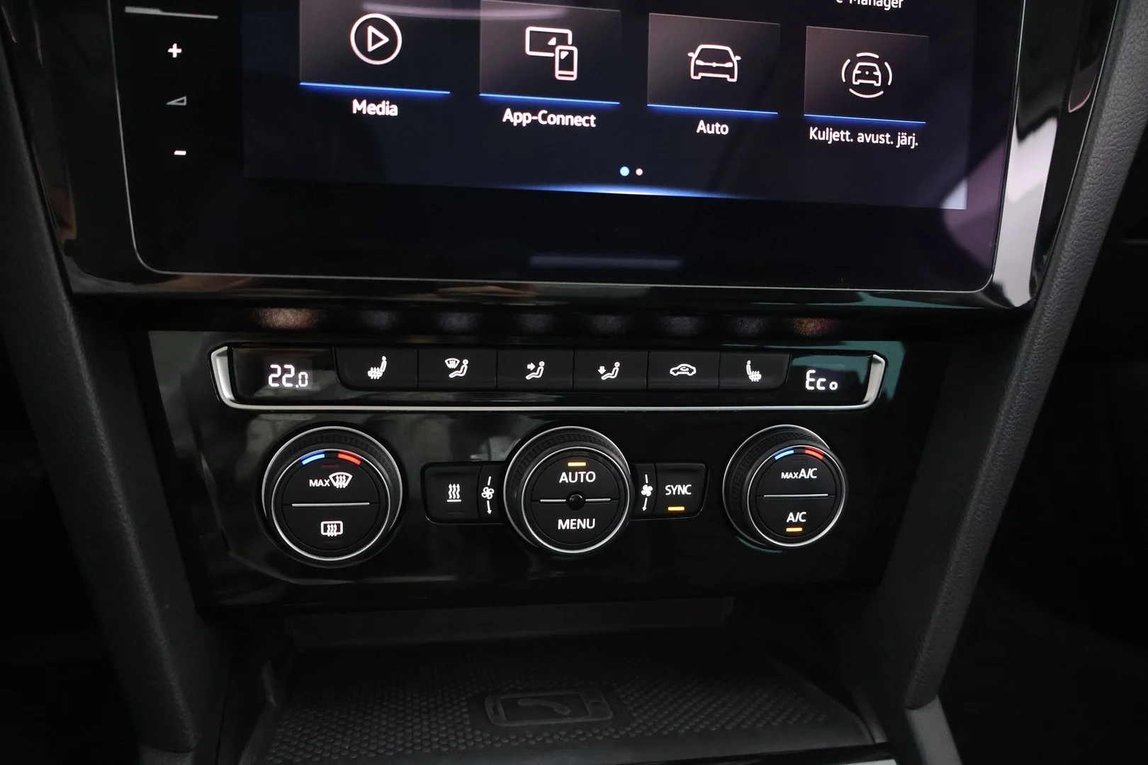 Car Image - W8VJwihnkg52nay5dYEd9