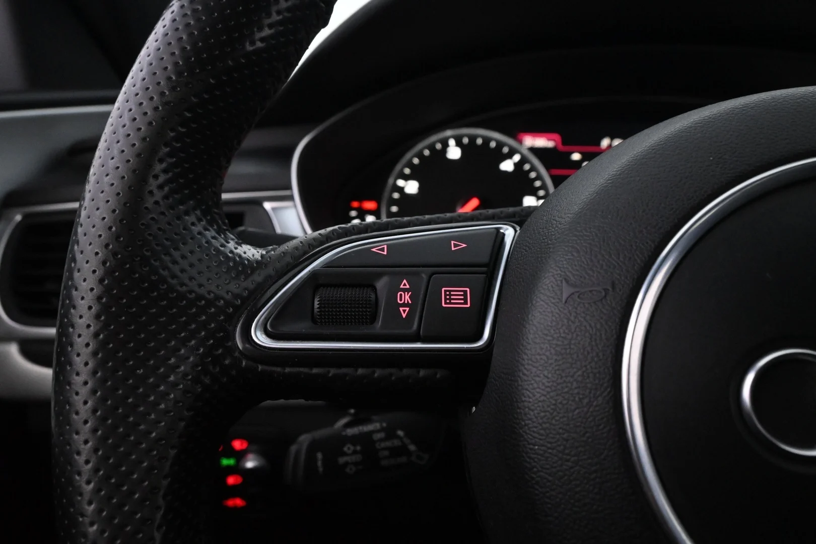 Car Image - 1DN2TqHlQdPFIknDZJEYc7