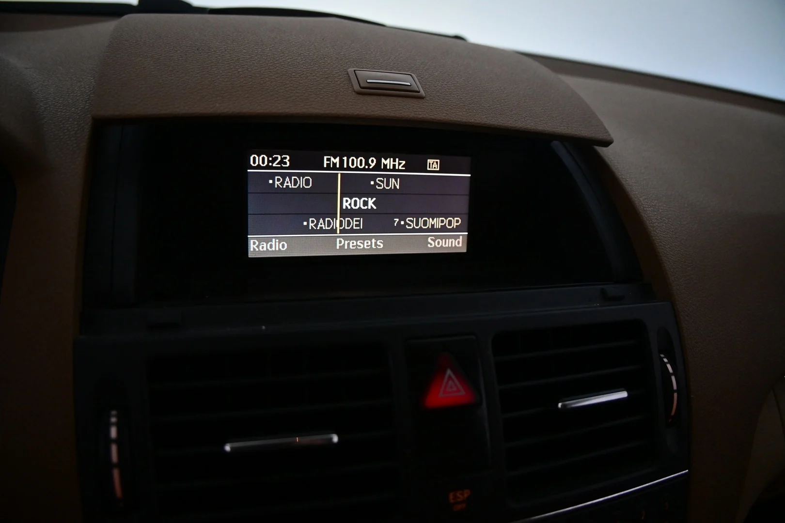 Car Image - 4p08uBl835ZYA0D9dqEpYE