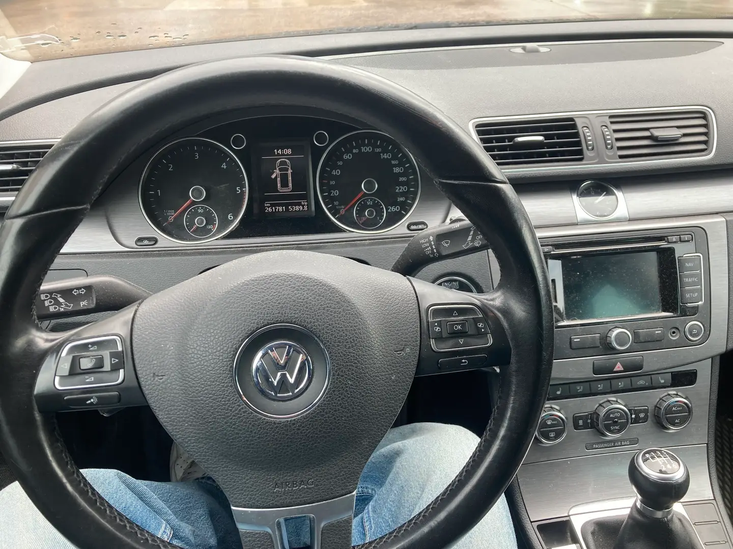 Car Image - 2Nn6Iu4PVUOXftUpdvL6DN